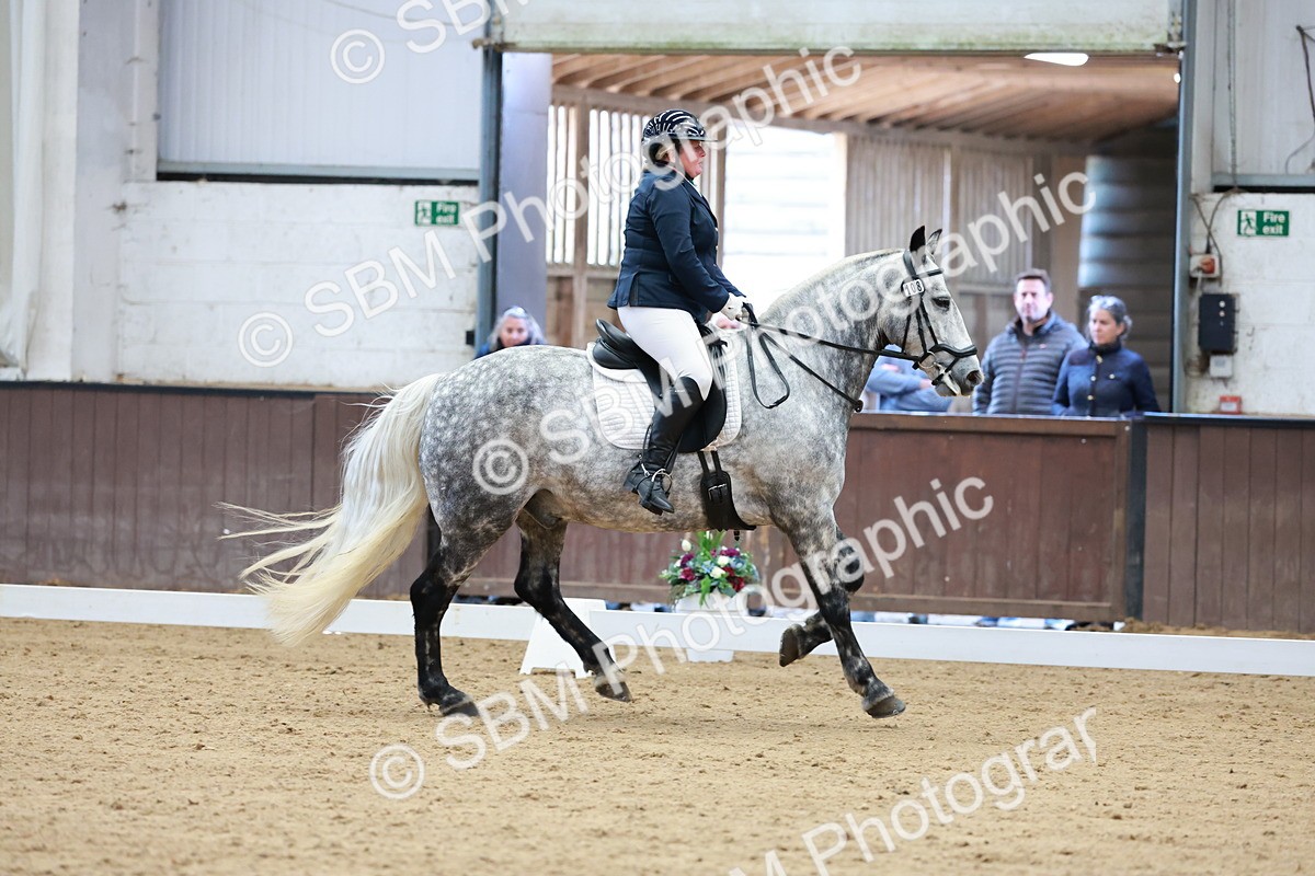 SBM_007120 - Class 6b - Novice 6 - 8.56-9.24