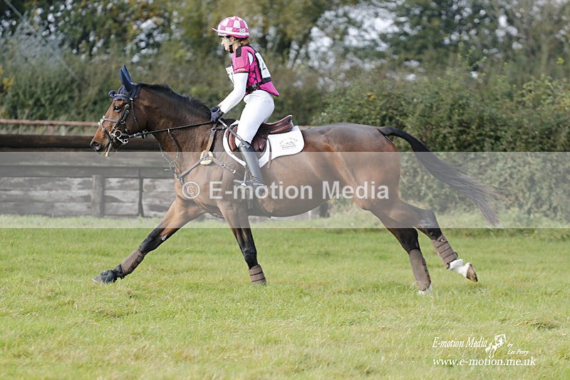  WWHT 171021 3925 - Open (1.00m)  17/10/21