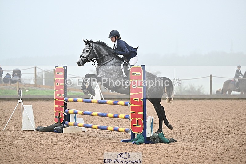 241103A-104017-06715 - SUN Cls 18 British Novice and 90cm Open