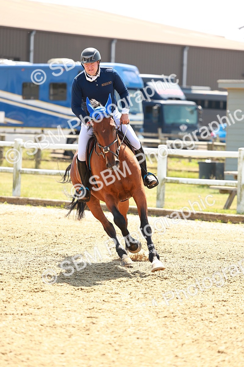 SBM_001447 - Class 4 - Senior Newcomers - 1.10m
