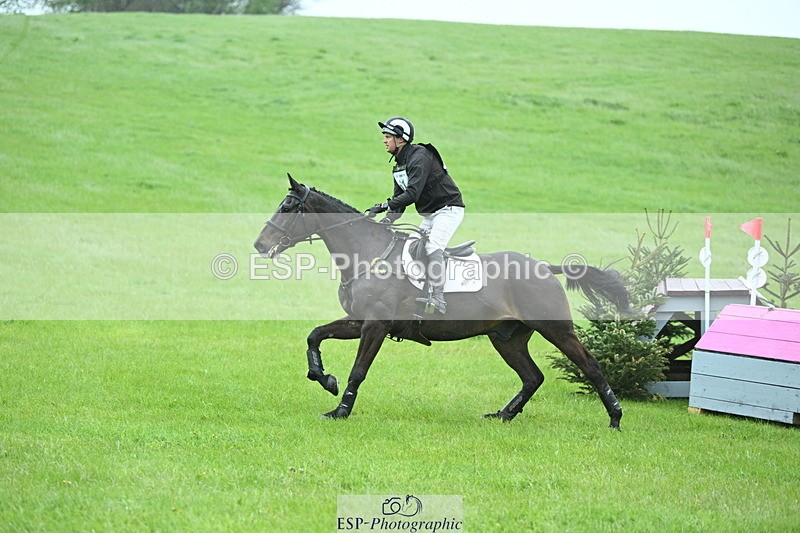 250418-110819-01979 - 061-Gubby.Leech-JUST.SPOTLESS