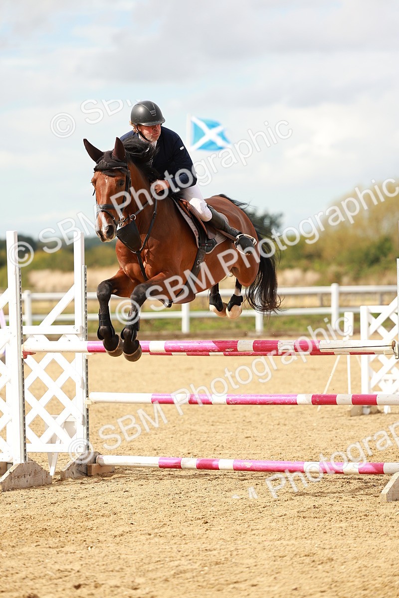 SBM_001359 - Class 4 - Senior Newcomers - 1.10m