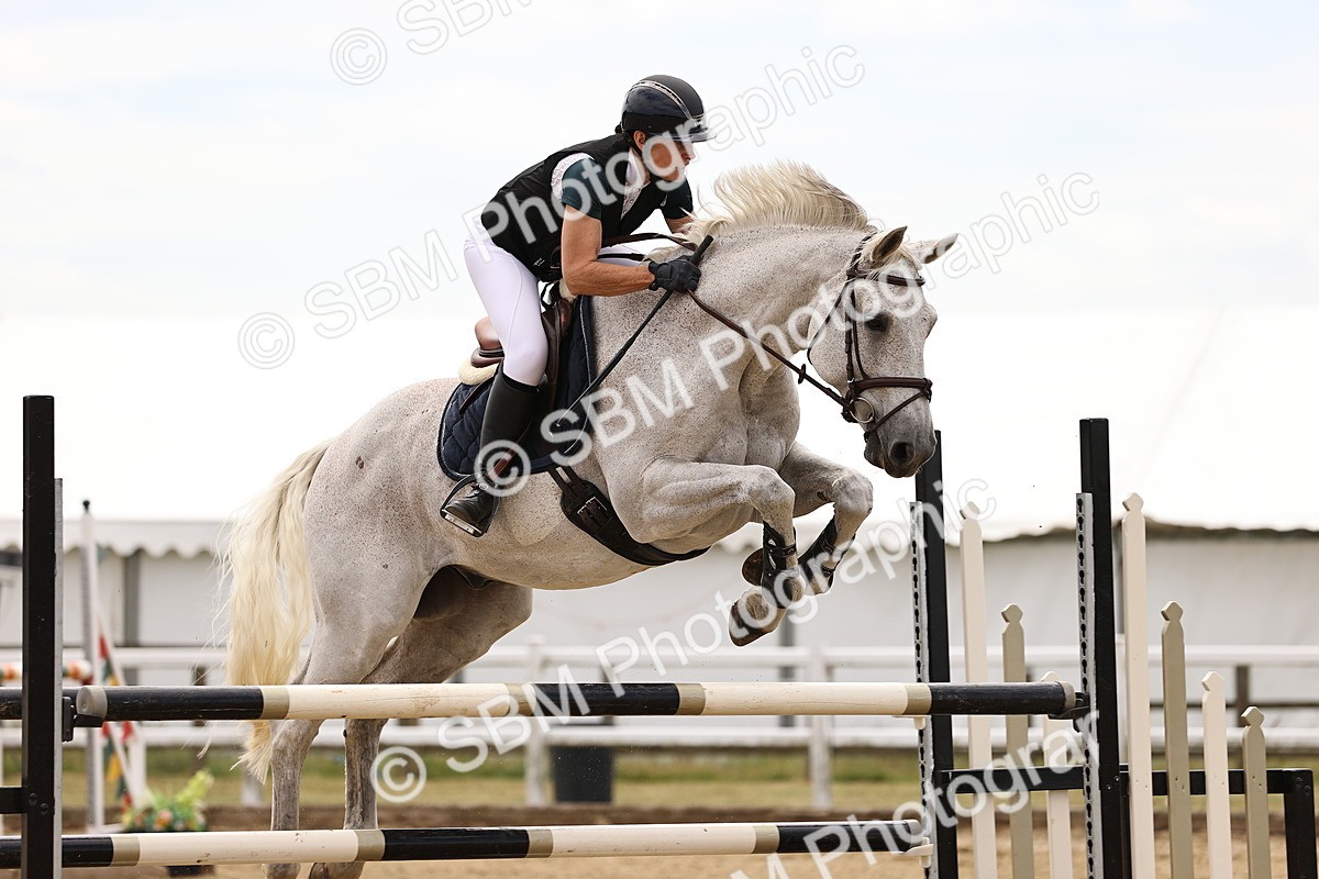 SBM_010507 - Class 9 - Senior Foxhunter - 1.20m Open