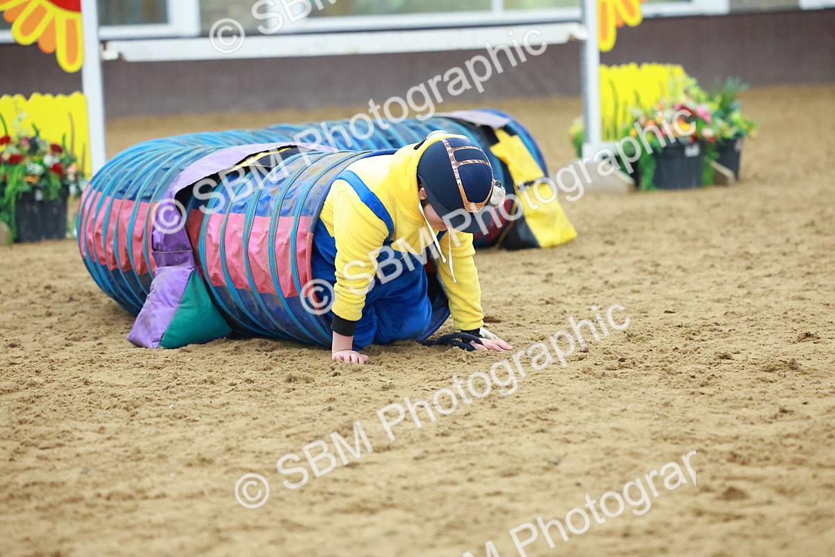 SBM_002289 - Class 3 - Horse & Hound (60cm)