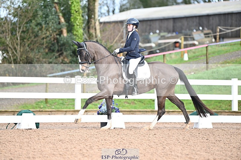 240218A-103508-05596 - 161-Katie.Warner-Active.Nuvalari