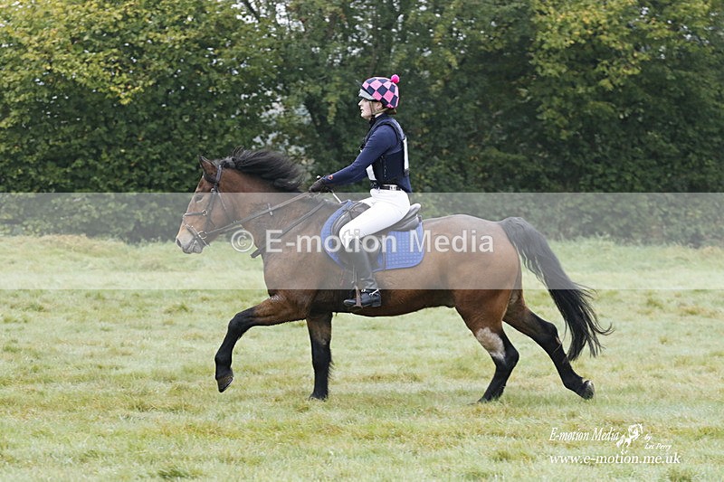 WWHT 171021 0338 - Novice Restricted (0.80m)  17/10/21