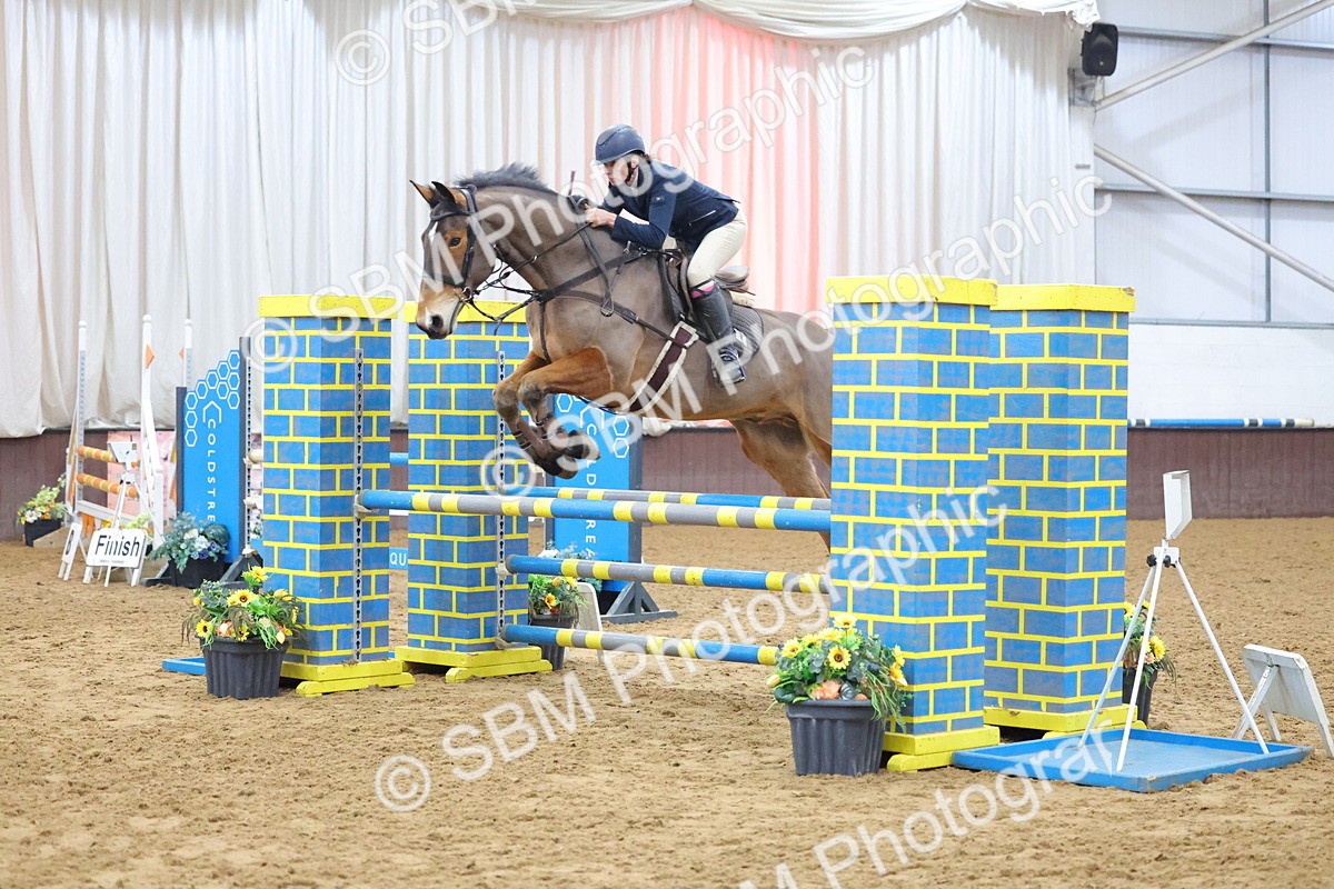 SBM_008530 - Class 21 - Nupafeed Supplements Senior Discovery/ 1m Open - First Round (1.00m)