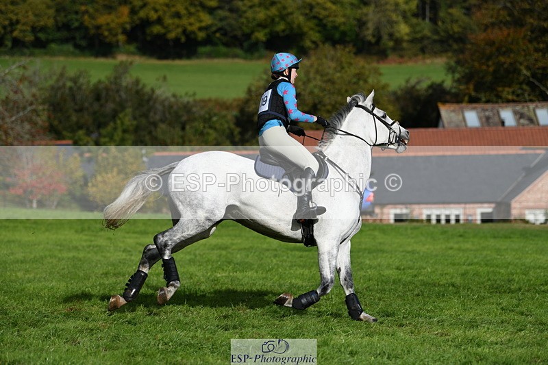 251024A-120211-09129 - B-109-Zoe.Davies