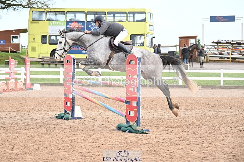 231209A-120323-01698 - Cls 12 Newcomers & 1.10m Open