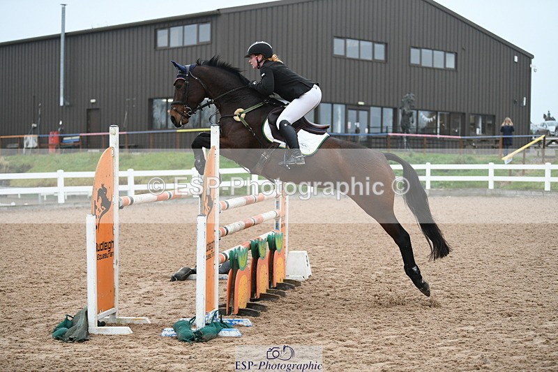 241103A-104342-07553 - SUN Cls 21 Snr Newcomers and 1.10m Open