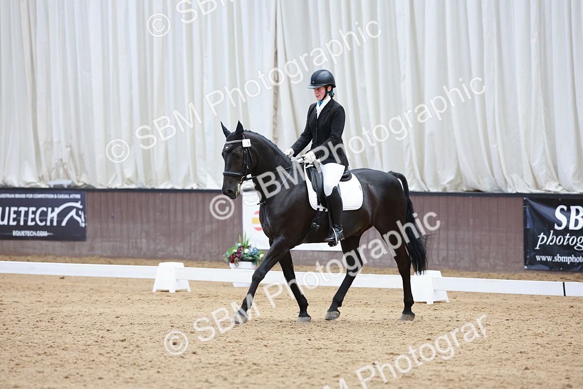 SBM_009917 - Class 6b - Novice 6 - 12.40-13.43