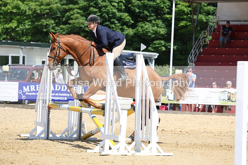 3E7A9576 - Class 8: Senior 80cm