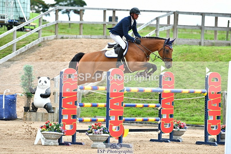 230720A-152002-03814 - Cls 9, 2 Star Big 1.40m Start to break