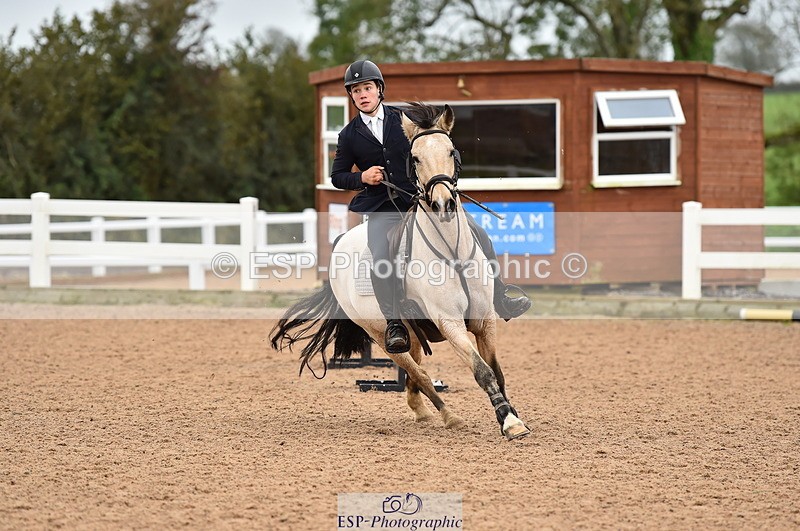 231028A-125652-01542 - Cls 4 Newcomers & 1m Open