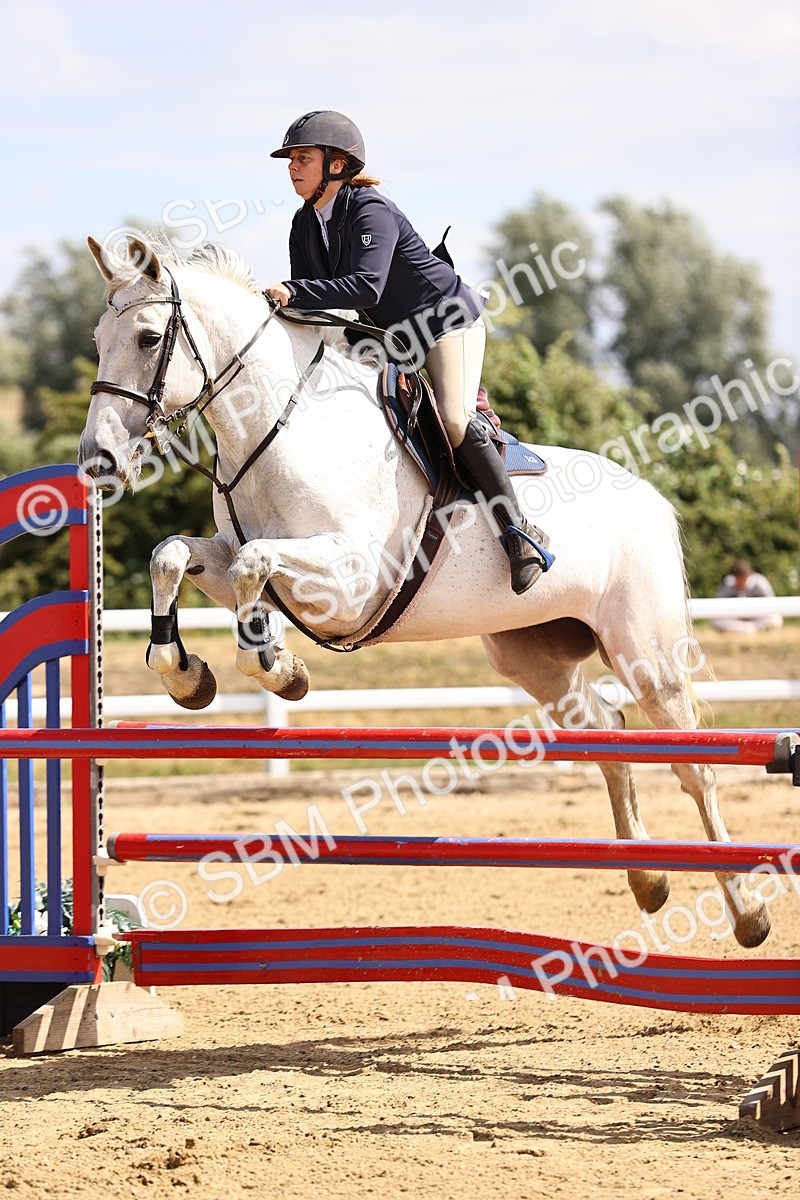 SBM_009791 - Class 8 - Senior Newcomers - 1.10  Open