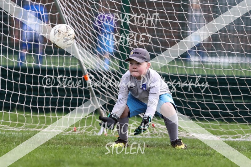 1DX30400 - 2026-03-01  FC Abbey Meads U11 Grey V Hungerford Town Juniors U11 Gladiators