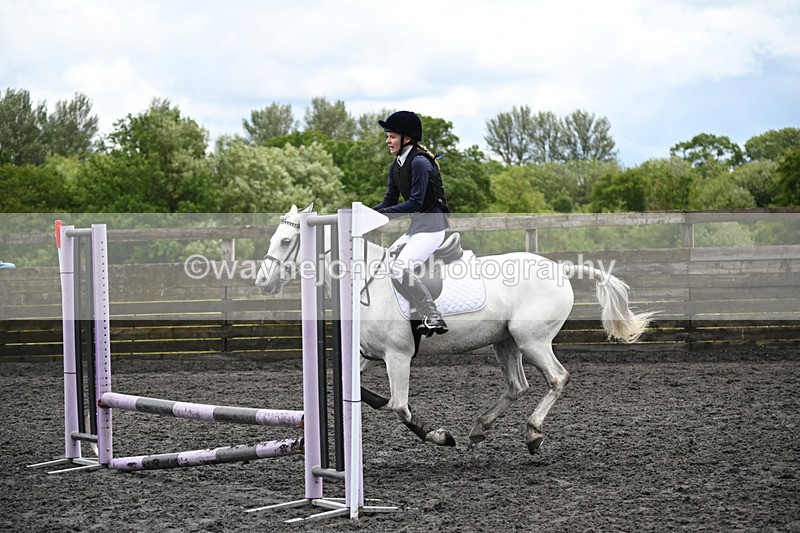 WJ6_0045 - Class 13 Novice 60cm