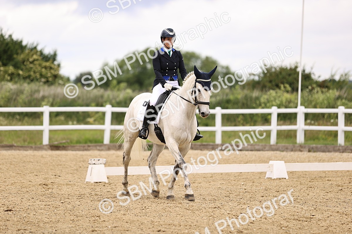 SBM_002058 - Class 2 - Novice 4 - 10.36-11.39