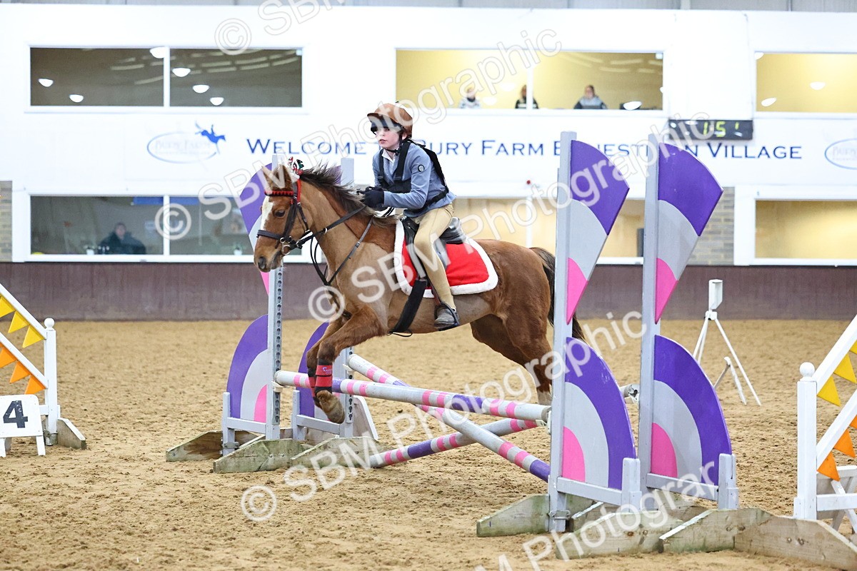 SBM_001846 - Class 4 - Festive Fences - 70cm