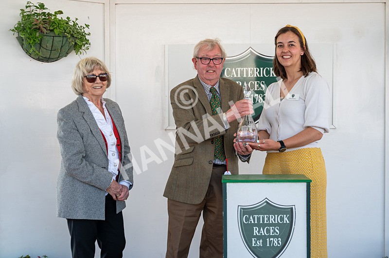 310524-Race 1-Military Girl-2129 - Race 1