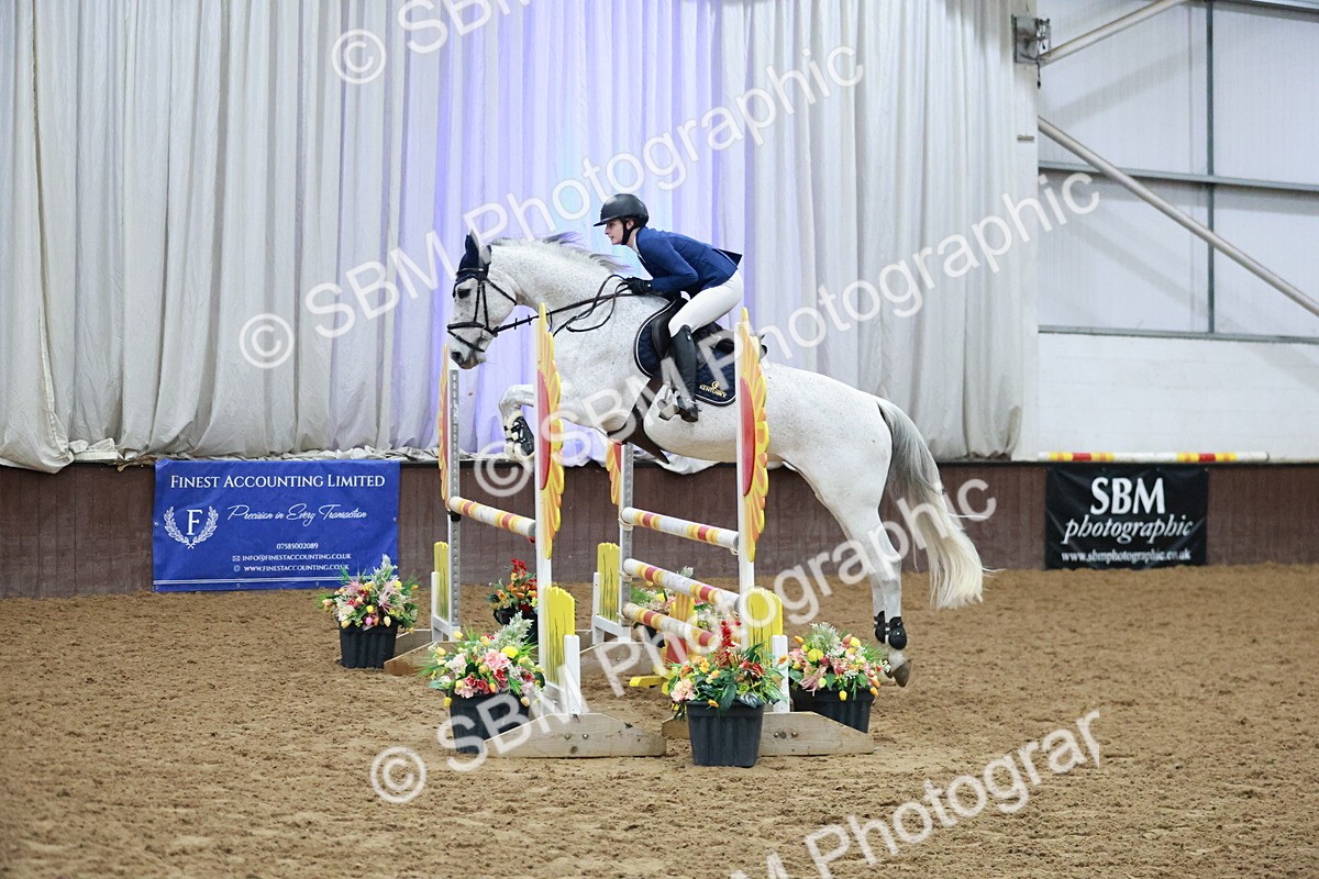 SBM_004545 - Class 17 - Senior Newcomers - 1.10m