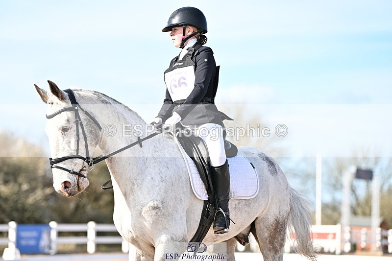 240324A-145459-04114 - Novice 27, 14.30 to 15.25