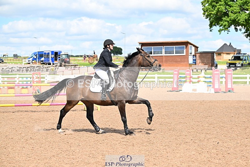 240619A-160446-01127 - Cls 5 Snr Foxhunter and 1.20m Open