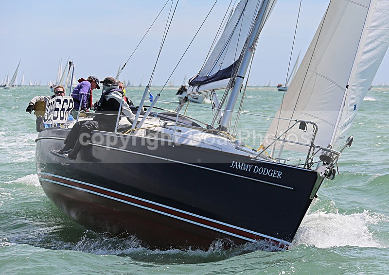 130601 JAMMY DODGER WT7A0286 - ROUND THE ISLAND RACE - 1st June 2013