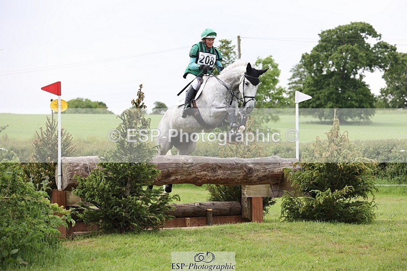 240525-145836-16445 - 208-KING_LOUIS-Mary_King