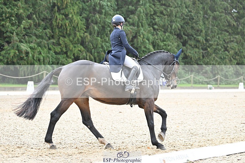 231019-112704-02139 - 108-BELGRAVE.IRENA-Lizzie.Scholefield-DR