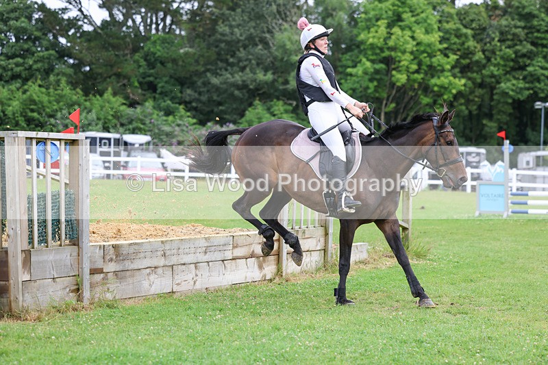 3E7A0976 - Class 4: 70cm Senior