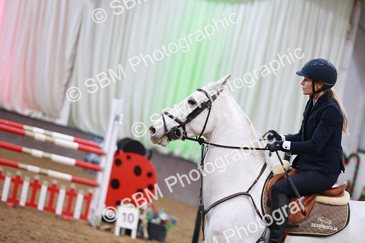 SBM_001273 - Class 5 - Senior Foxhunter 1.20m