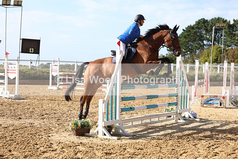 3E7A0694 - Class 13: Senior Newcomers/1.10m open