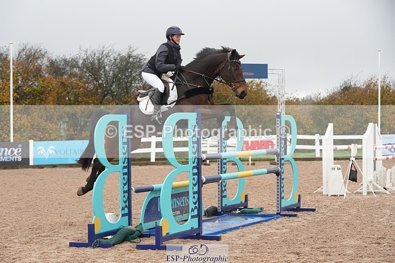 251107-125432-00817 - Cls 5 Newcomers and 1.10m Open