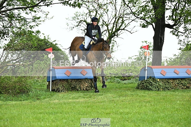 250418-101047-01338 - 029-Harriet.Birkby-CBH.CLOVER.LINING