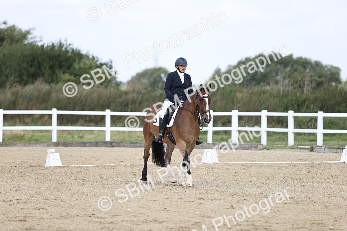 SBM_016213 - Class 14 - Novice 23 - 10.29-11.32