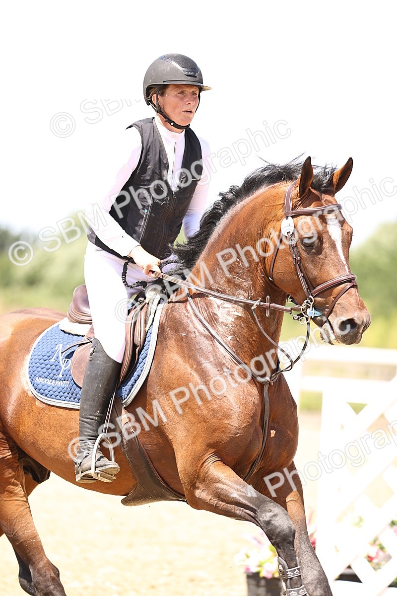 SBM_001379 - Class 16 - GFS Senior Newcomers 1.25m