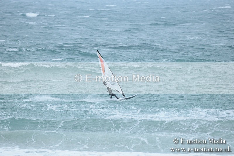 WS 030413-1 - Windsurfing