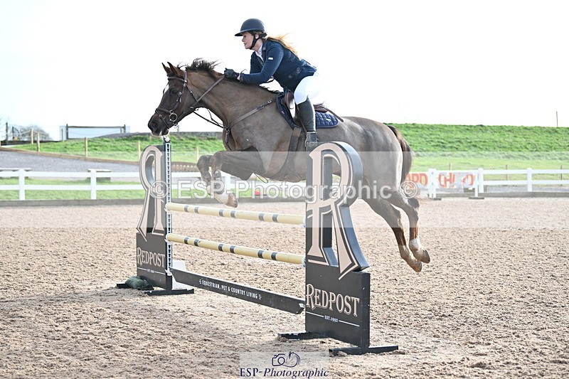 231208A-112750-00484 - Cls 4 Snr 1.05m Open