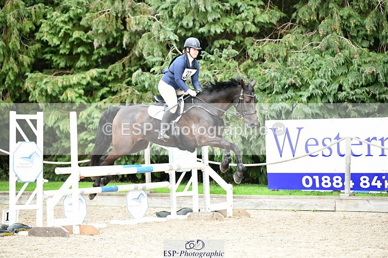 251004A-173134-02484 - Classes 12 & 13 90cm