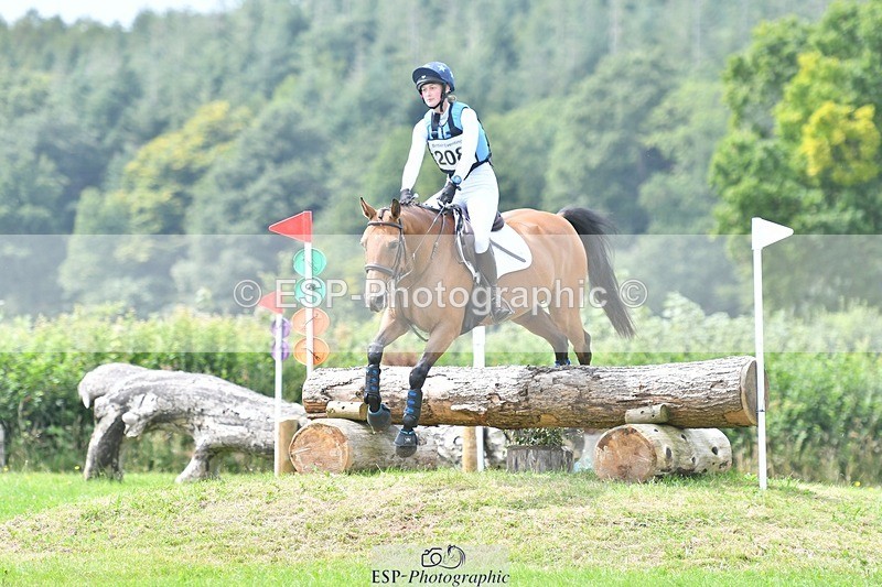 240803-134608-06981 - 208-Sophie_Vicary-ENGELIQUE_O