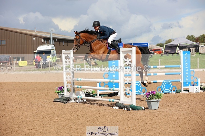 250911-121900-01409 - Cls 3 Snr Foxhunter