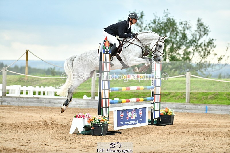 230720A-155629-04097 - Cls 9, 2 Star Big 1.40m Start to break