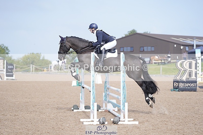 240831A-104724-00367 - 110-Laura.Pritchard-TOUCH.OF.SILK.I