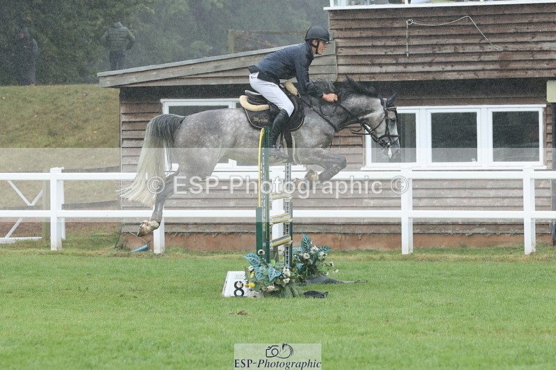 250830A-132909-06685 - Cls 16 Snr Newcomers and 1.10m Open