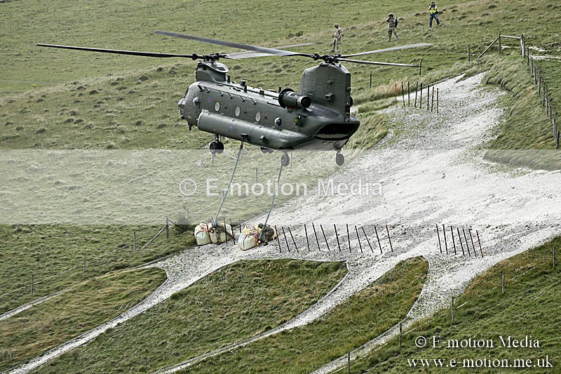 PE270719 0540a - Alton Barnes White Horse re-chalking 29/07/19