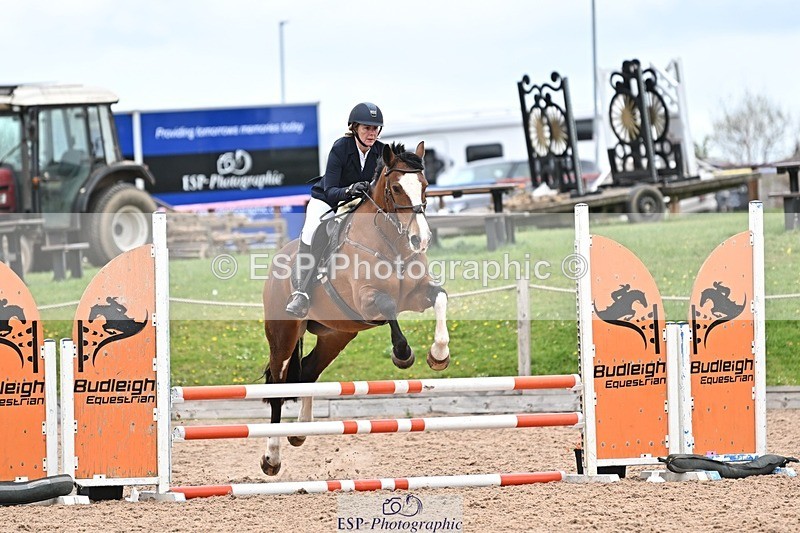 250414-105941-00343 - 80cm Round 1