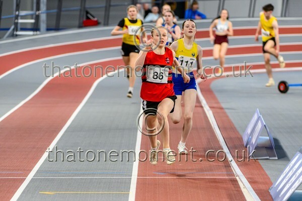 CEREL-925825 - Track Female Set Two