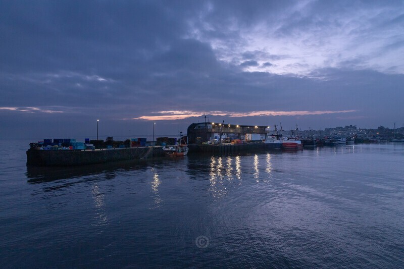 All quiet - Latest Images