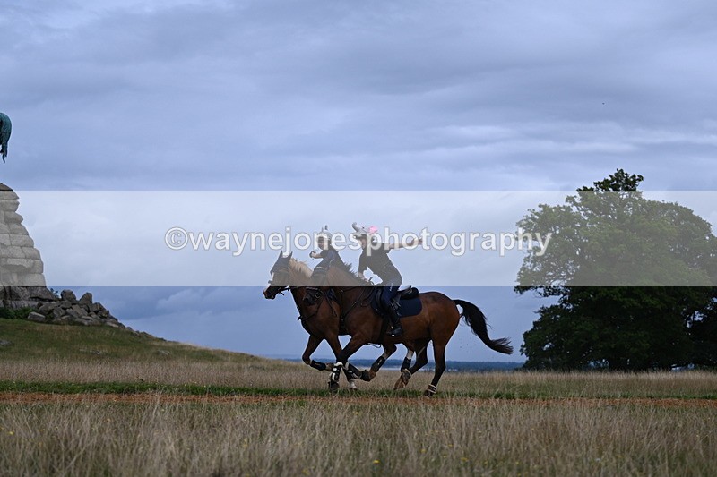 DSC_6110 - Time at Statue 12:17 to 12:44